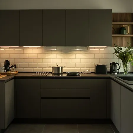 The Penthouse By Shmoo - Ferries Apartment