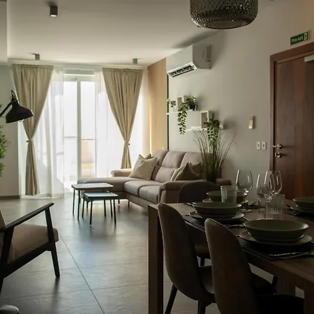 The Penthouse By Shmoo - Ferries Apartamento *