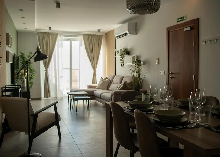 The Penthouse By Shmoo - Ferries Apartament *