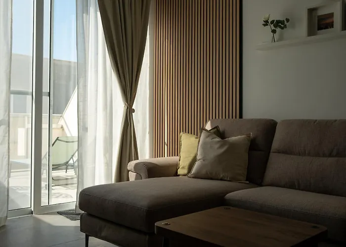 The Penthouse By Shmoo - Ferries Apartament